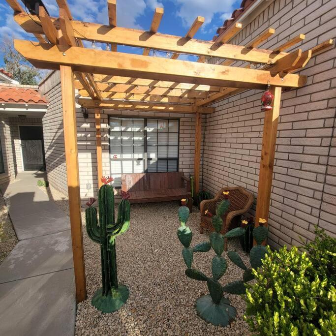 The Ritz Spa Sanctuary Hot Tub/Patio/Fam/Pet Las Cruces Kültér fotó